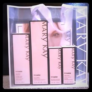 💋 Timewise Miracle set! 💋 brand new in bag!